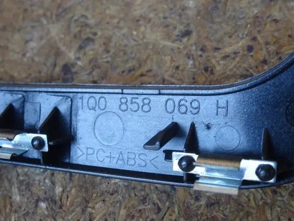 SCIROCCO III EOS Konsolradio Ram 1Q0858069H image 4