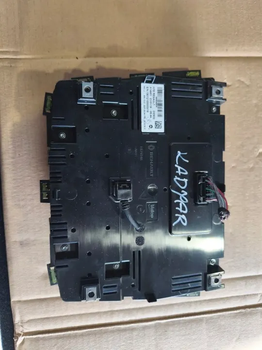 Renault Kadjar Radion Navigointinäyttö OEM 688301818R image 2