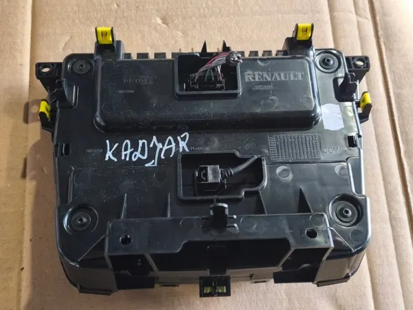 Renault Kadjar Radion Navigointinäyttö OEM 688301818R image 3