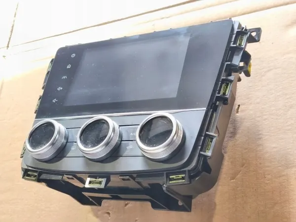 Renault Kadjar Radion Navigointinäyttö OEM 688301818R image 6
