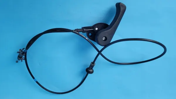 HYUNDAI i30 III 22r konepellin avauskaapeli OEM image 4