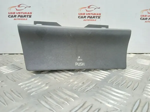 Volvo S40/V40 Instrumentbräda Askfat OEM 30809985 image 2