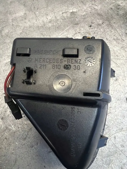 Cendrier Mercedes OEM A2118100930 - État utilisé image 5