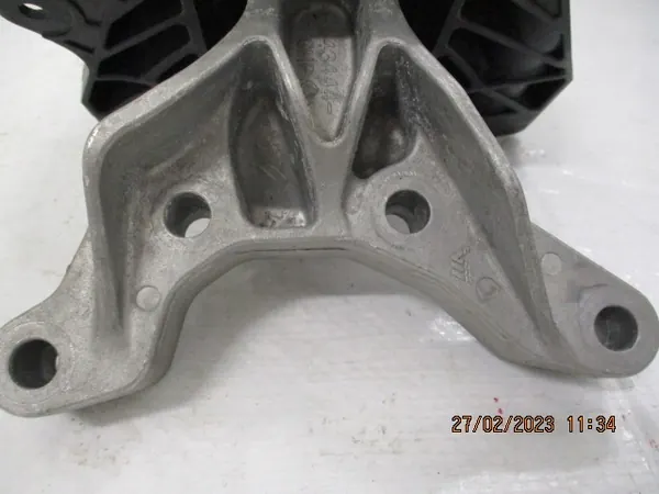Moottorin tuki PEUGEOT 208 II 1.2 THP image 2