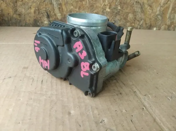 Corpo de aceleração Audi A3 8L VW Golf IV 1.6 MPI image 2