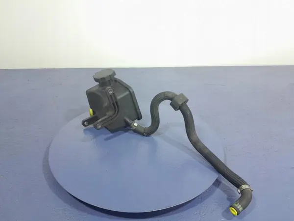 Mercedes-Benz A0004602083 Servolenkungsbehälter image 3