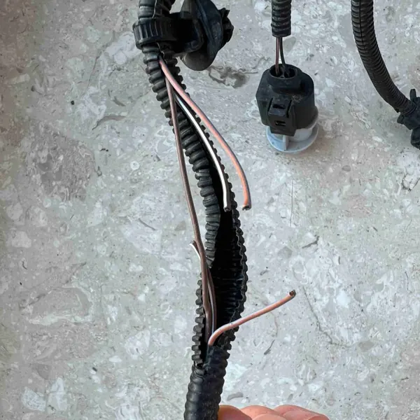 Volvo XC40 II Front PDC Sensor Kabelbaum OEM 32359186 image 6