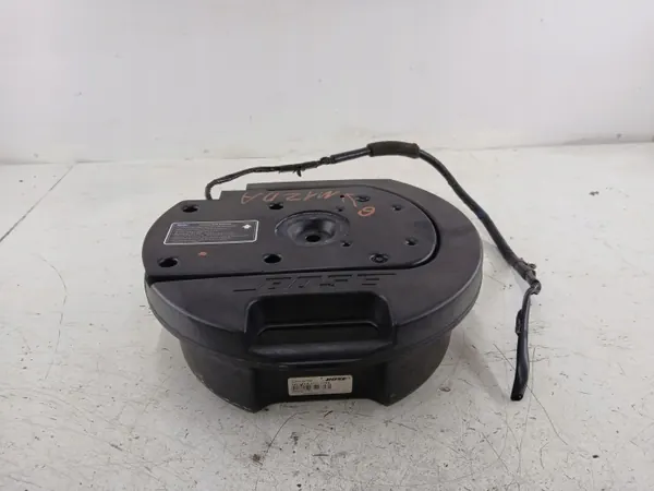 Subwoofer Mazda OE OEM GJ5A66960 - Usado image 3