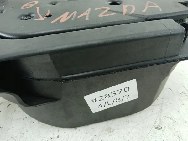 Subwoofer Mazda OE OEM GJ5A66960 - Usado image 6