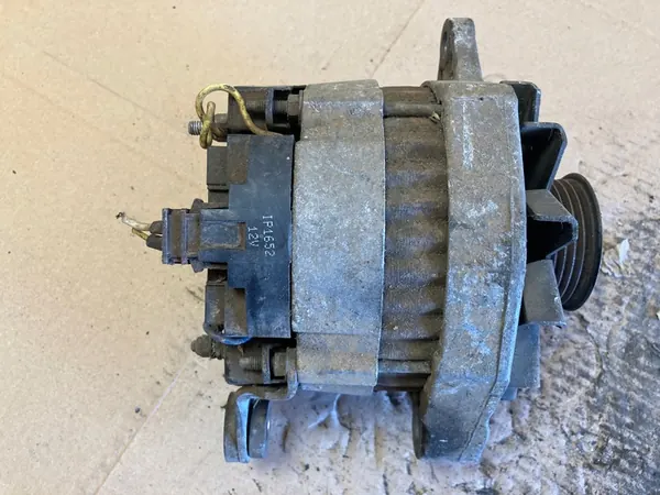 RENAULT LAGUNA 1.9 Vaihtovirtageneraattori 70A image 5