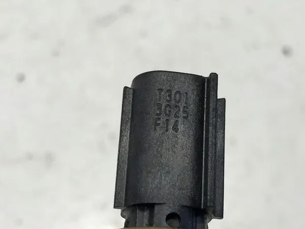 Mazda OEM T3013G25F14 Wasserrohr Temperatursensor image 5