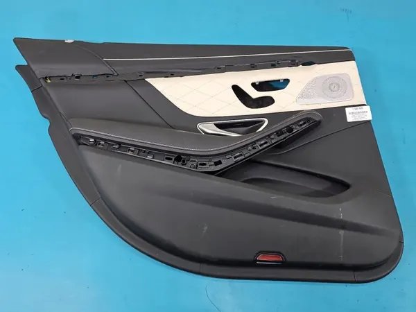 Mercedes W222 Vänster Bakdörrspanel OEM A2227600561 image 2