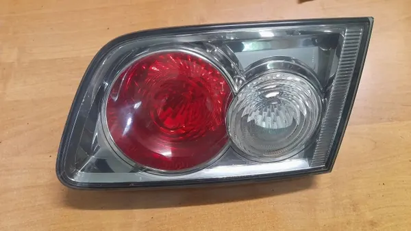 Heckleuchte rechts Klappe Mazda 6 I FL Kombi 22661974 image 2