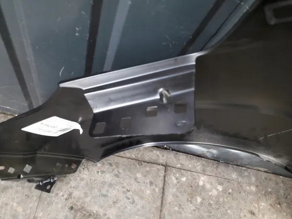 Parafango anteriore destro Ford B-Max image 10