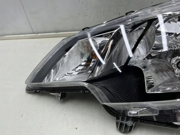 Faros Izquierdo Mitsubishi Space Star II 8301D445 image 4