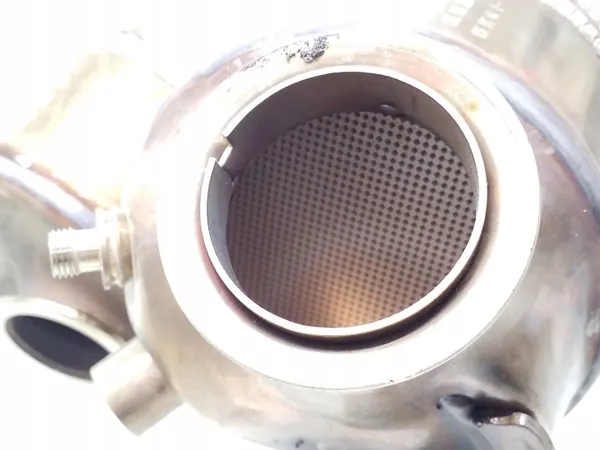Catalisador Audi Q2 OEM 05E131723E - Usado image 4
