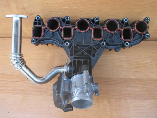 VW AUDI Q5 A6 2.0 TDI Coletor de admissão 03L129711AF image 4