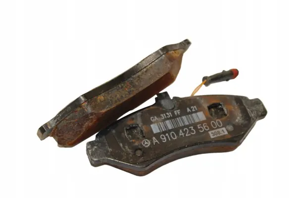 Mercedes Sprinter Taka-akselin Jarrupalat & -levyt OEM A9104235600 image 5