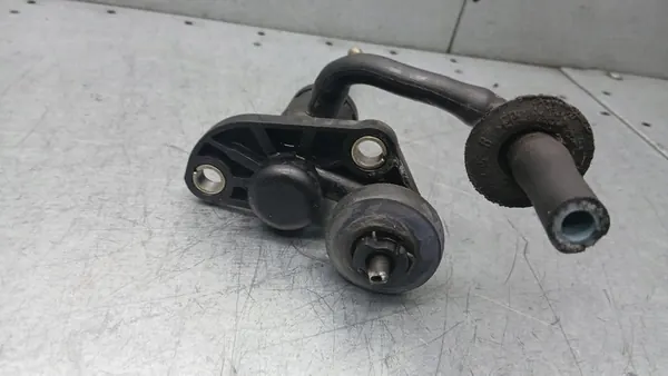 Kytkinpumppu VW Passat B5 FL 2.0TDI 00-05 Sedan 8E1721401 image 5