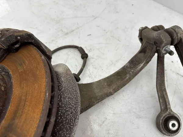 Audi A6 C7 2015 Assemblaggio mozzo anteriore OEM 4H0407515B image 5