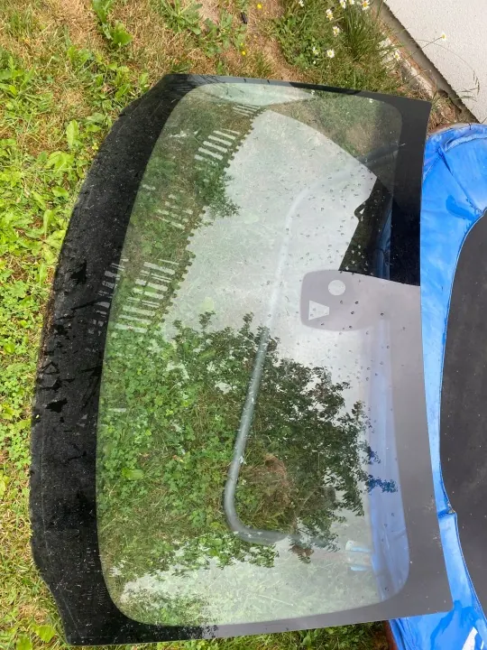 OEM 18719 Front Windshield for Audi Q7 4L image 2