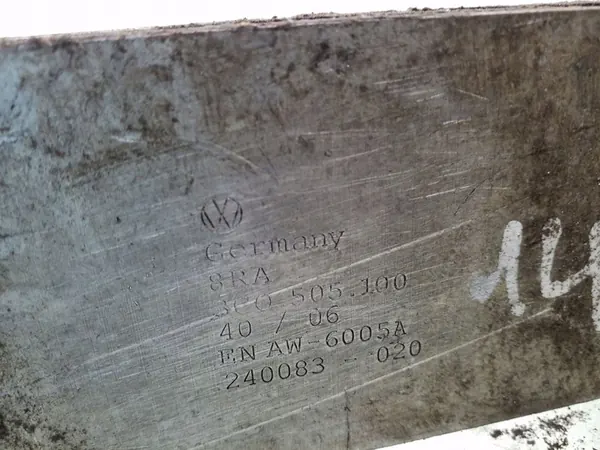 Volkswagen PASSAT B6 2007 Support de Cloison Centrale 3C0505100 image 4