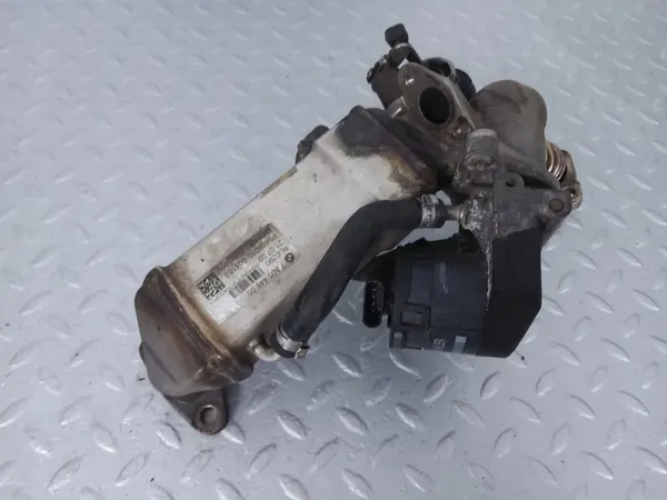 BMW OE 11 71 7 805 446 Radiador de refrigeración del motor image 3