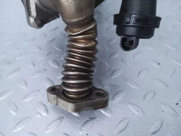 BMW OE 11 71 7 805 446 Radiador de refrigeración del motor image 4