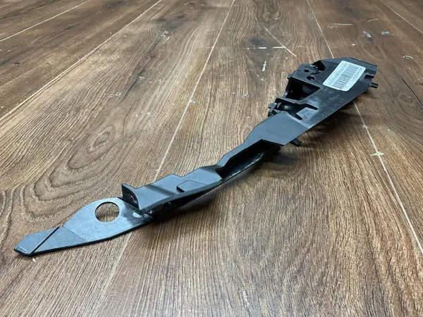 Porsche 911 992 oikea etuvaloindikaattorituki OEM 992807126C image 5