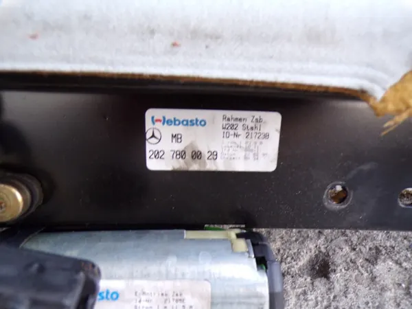 Teto solar elétrico OEM 2027800029 Mercedes W202 Classe C image 6