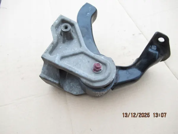 Support moteur Lancer VIII 1.8 07- OEM MN 184094 image 1