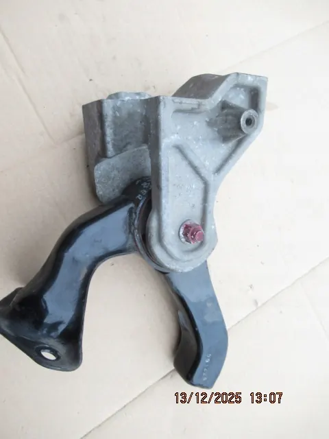 Support moteur Lancer VIII 1.8 07- OEM MN 184094 image 2