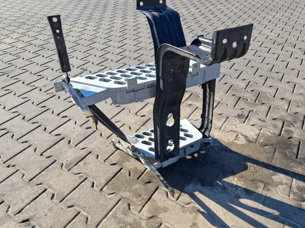 Support de marche gauche OEM 82174599 pour Volvo FH4 image 4