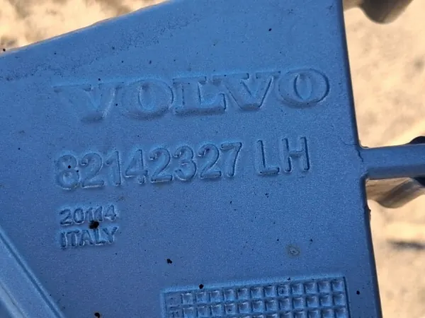 Support de marche gauche OEM 82174599 pour Volvo FH4 image 8