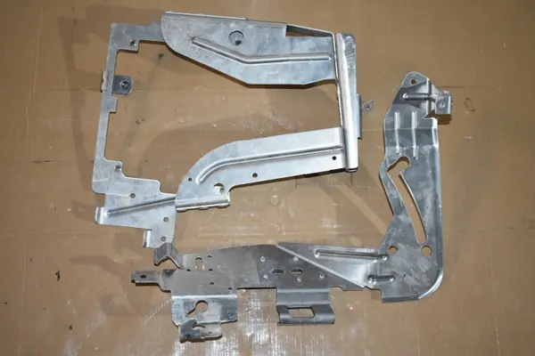 Porsche Motorsteun OEM 971906204B Gebruikt image 4
