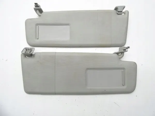 Cache pare-soleil OEM 5N0857552H pour VW Tiguan 5N image 2