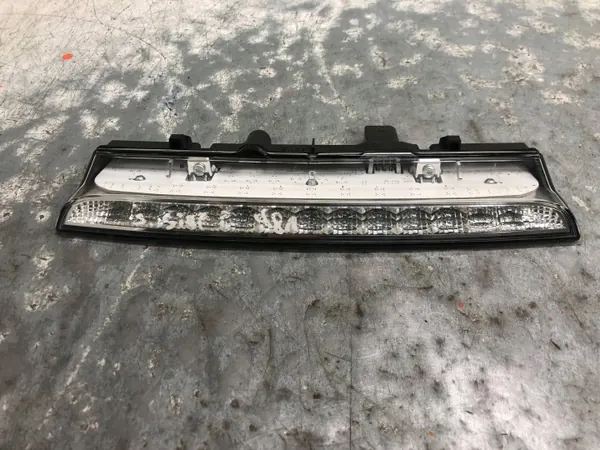 Luz de marcha atrás Porsche OEM 98163146702 - Usado image 2