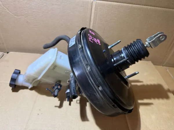 Hyundai I30 II Bromsassistanspump OEM 59110-A5050 image 3