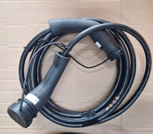 Cable de carga Renault Megane E-Tech OEM 29655673R image 2