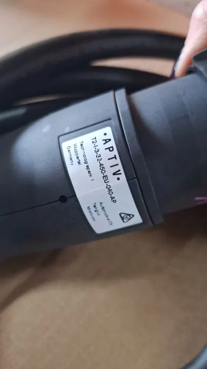 Cable de carga Renault Megane E-Tech OEM 29655673R image 4