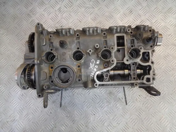 Culasse Moteur OEM 06H103373N avec Soupapes & Arbres image 8