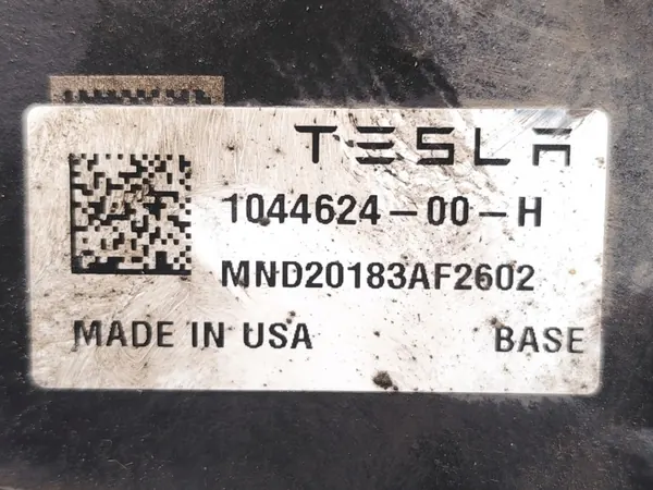 Tesla Model 3 Bakre bromsok OEM 1044624-00-H image 7