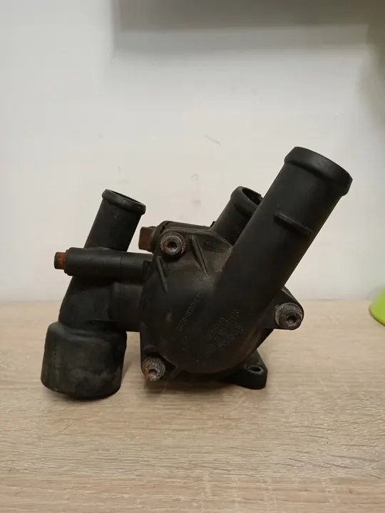 Carcasa de termostato VW/AUDI - 021121117A image 3