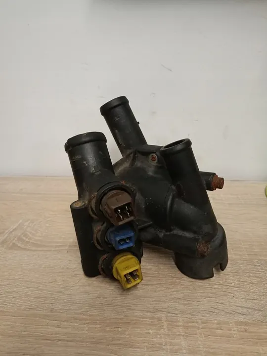 Carcasa de termostato VW/AUDI - 021121117A image 4