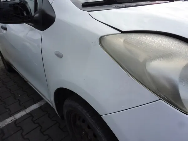 Rechter Vorderkotflügel 068 Toyota Yaris II 2006-2009 image 3