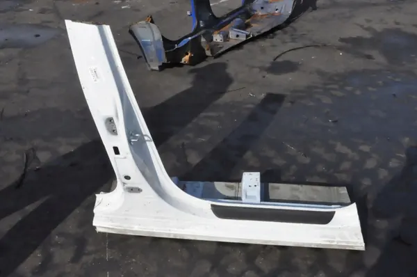 OEM 115 Kia Ceed III Höger Frampelare Begagnad image 2