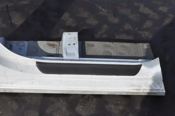 OEM 115 Kia Ceed III Höger Frampelare Begagnad image 5