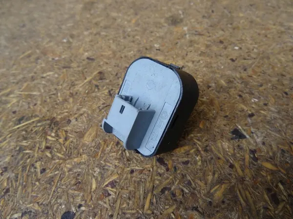 AUDI A6 C6 Spiegelverstellschalter 4F0959565 image 2