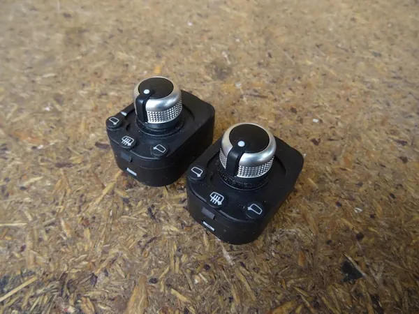 AUDI A6 C6 Spiegelverstellschalter 4F0959565 image 4