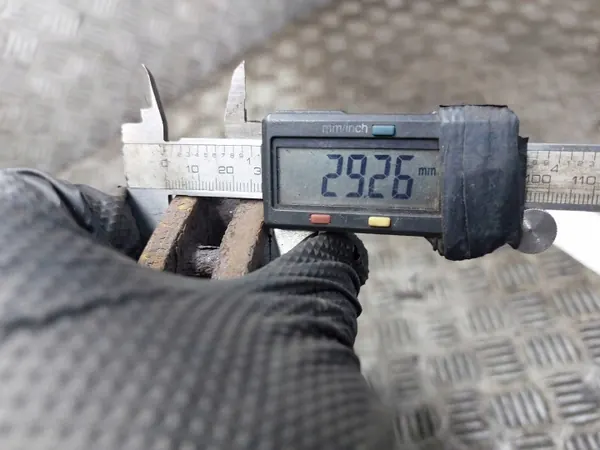 Bremsscheiben + Beläge + Bremssättel Vorne OEM Opel Insignia image 5